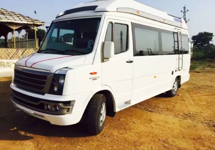 17 Seater Tempo Traveller